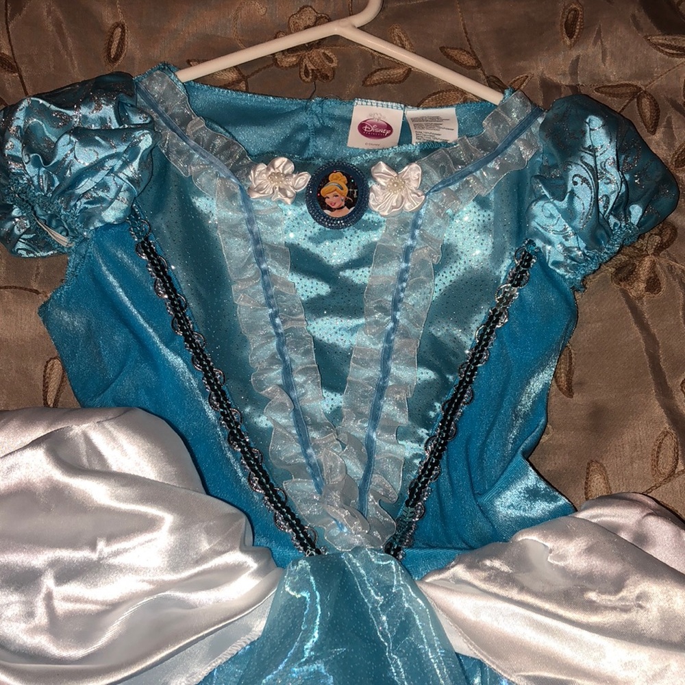 Little girls Disney Cinderella dress - Picture 5 of 8